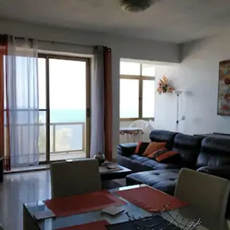 Beach Front Lejlighed